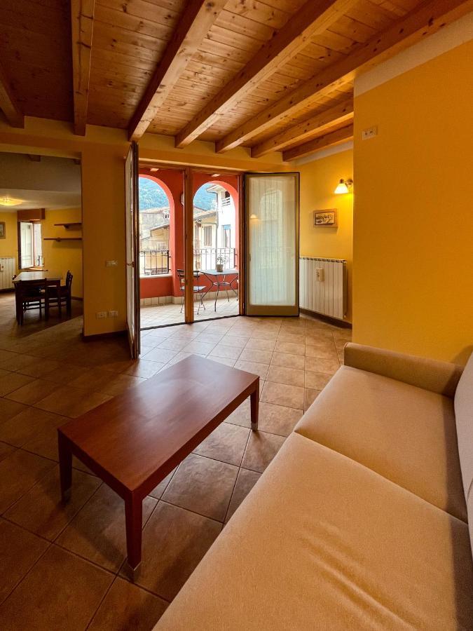 Casa Vacanze Al Lago P2 Monasterolo del Castello Extérieur photo